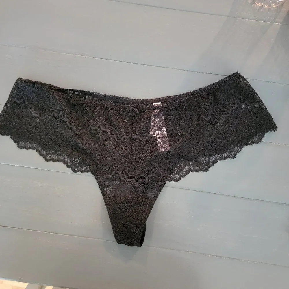 Dream Angel's Victoria's Secret Women Black Lace Hipster Thong Panty Size M